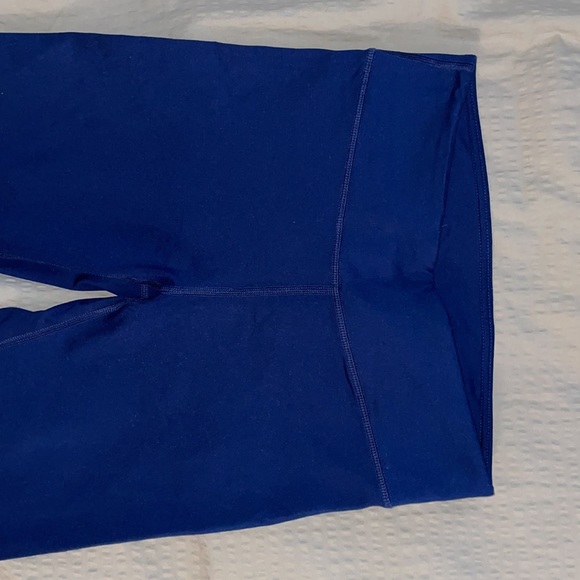 Fabletics Define Mid Rise Legging - Picture 2 of 4